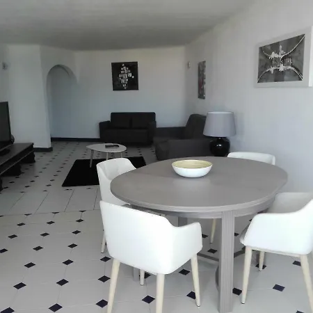 Edificio Coral Apartment